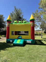 Magic Castle 15x15 – Bounce House